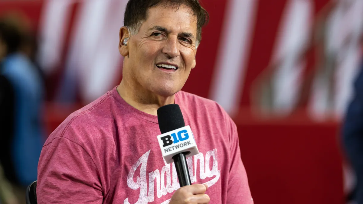 Mark Cuban todavía está resentido por la venta de los Mavericks, ya que a regañadientes hace el movimiento de la MLB