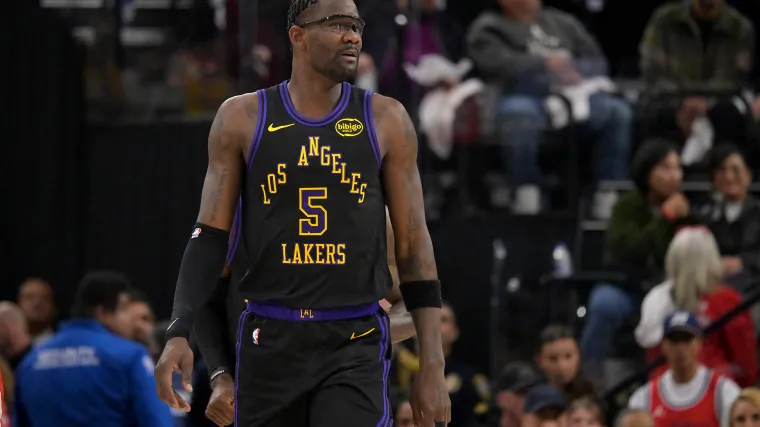 La predicción del intercambio Bucks-Lakers Deandre Ayton fue intercambiada por una amenaza exacta de globo de Luka Doncic de 108 millones de dólares