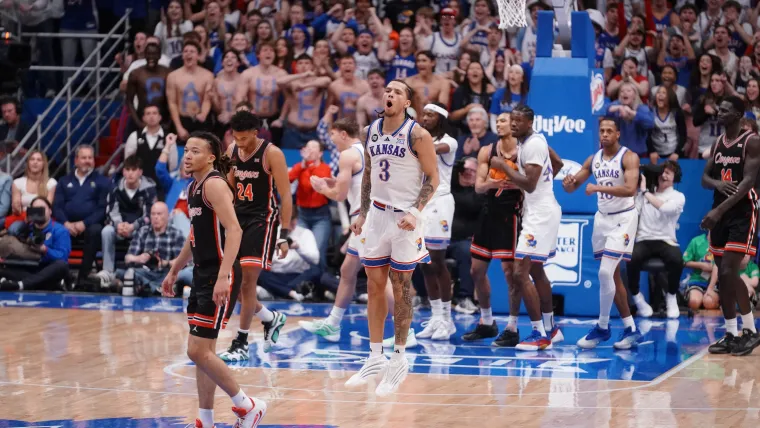 Las esperanzas del primer puesto de los Houston Cougars estaban en peligro después de perder ante Kansas