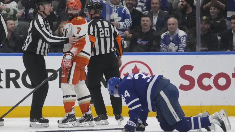 ¿Podrá Auston Matthews hacerlo con los Maple Leafs? La actualización de las lesiones tras el golpe de Dirty Gudas determinará el futuro de Toronto