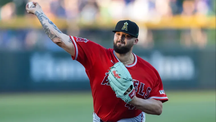 El tema de la salida de Alec Manoh de los Angelinos de los Azulejos aún no se ha resuelto