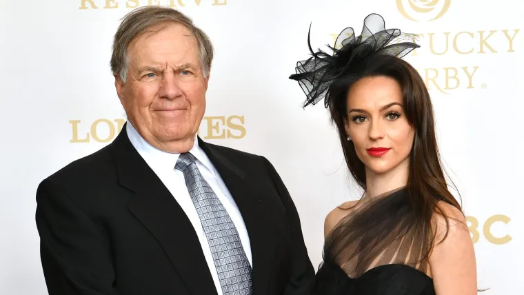 Jordan Hudson revela dónde se encuentra CBS un año después de la deficiente entrevista con Bill Belichick