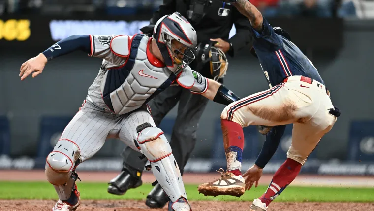 Yankees nuevamente vinculados al intercambio por el slugging del receptor central de la Liga Americana