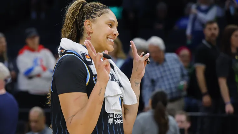 Camilla Cardoso alcanza un hito importante en la WNBA contra Angel Reese en un emotivo enfrentamiento Sky-Dream