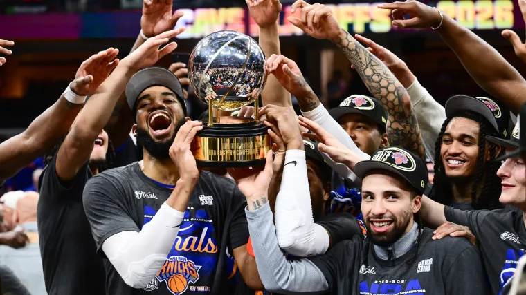 La policía de Nueva York arresta a varios fanáticos de los Knicks mientras la ciudad de Nueva York se hunde en el caos después de su primer lugar en las Finales de la NBA desde 1999