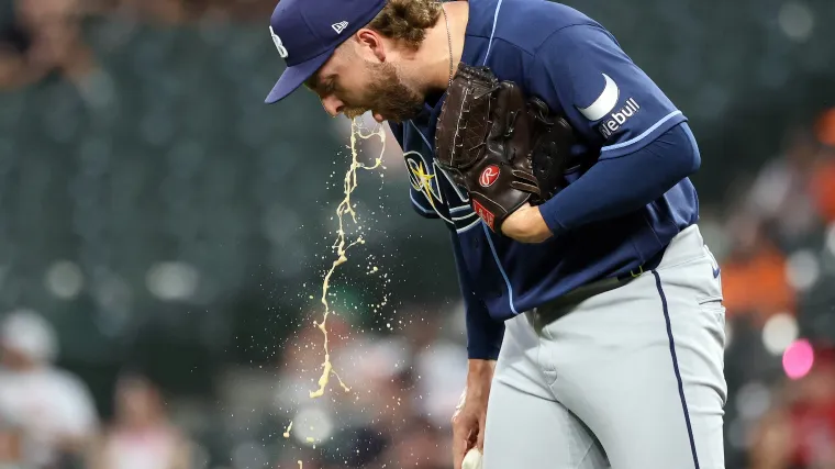 El debut de pesadilla del lanzador de los Rays da un giro brutal en una fea derrota ante los Orioles