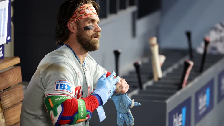 Los Filis tienen un problema con Bryce Harper que tiene que ver con él y todos sus compañeros.