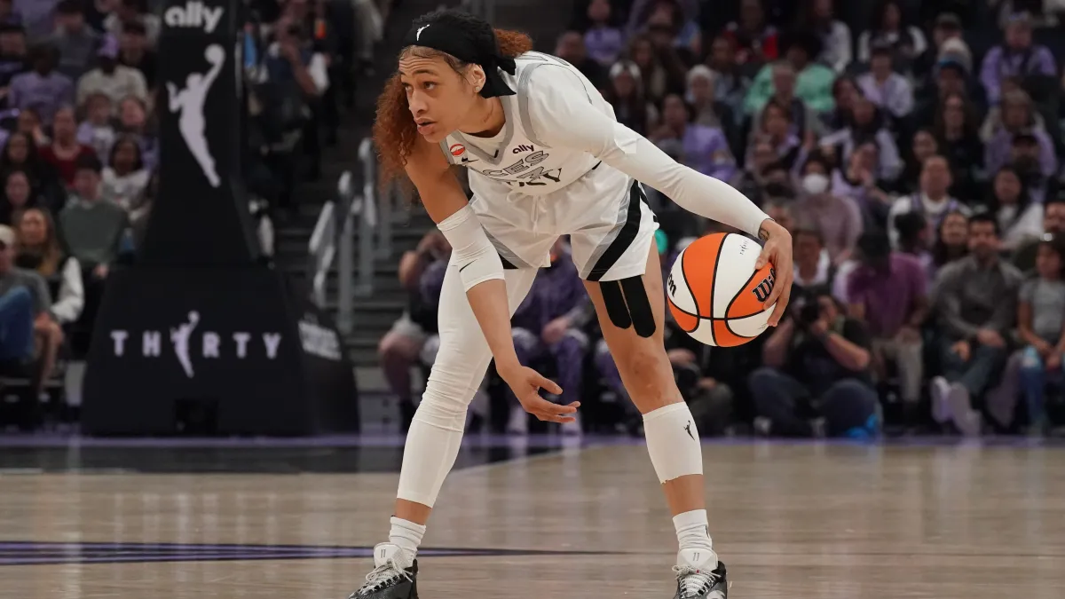 El futuro de la anotadora de élite de la WNBA está en duda después de que Las Vegas Aces hicieran un impresionante movimiento en la plantilla