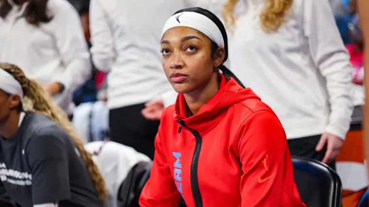 Un entrenador de la WNBA necesita una escolta policial después de que un acalorado momento de Angel Reese se fuera de control