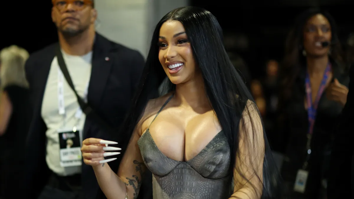 Cardi B se mete en una acalorada discusión con su ex Maduka Okoye