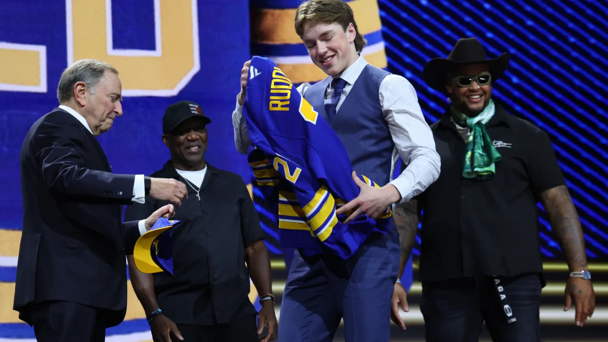 Por qué Sabres selecciona a Daxon Rudolph sobre Chase Reed, comparación de Carson Carells con Jack Werensky