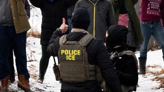 Minnesota: Agentes de ICE fuera de servicio elogiados por salvar a un niño de 4 años de ahogarse en una piscina: ‘Si nuestros agentes no hubieran estado allí…’