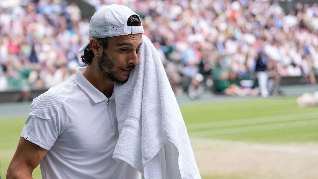 Musetti se retira de Wimbledon, abriendo un lugar para su compatriota italiano Berrettini