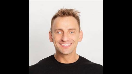 ¿Vitaly fue escoltado fuera de Disneylandia mientras transmitía en vivo un video ‘picante’? lo que sabemos