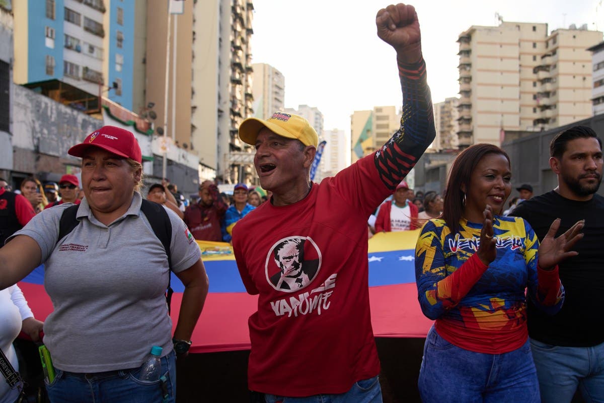 Venezuela ha puesto a sus fuerzas armadas en alerta máxima en medio de crecientes tensiones con EE.UU.