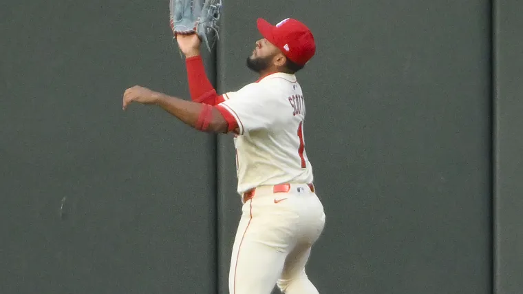 Los Cardinals envían al popular favorito de la casa club a Triple-A a pesar de los actos heroicos de ganar la serie