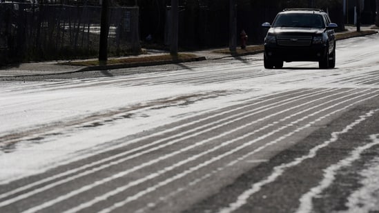 Advertencias de tormentas invernales en Colorado y Wyoming: alertas del NWS por cortes de energía e interrupciones en los viajes
