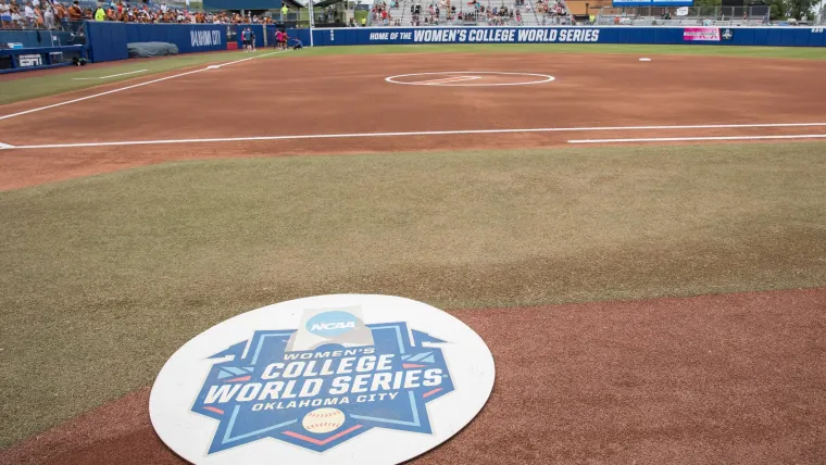 ¿Quién está en la Serie Mundial Universitaria Femenina? Equipos, probabilidades y cuadro para el torneo de softbol de la NCAA 2026