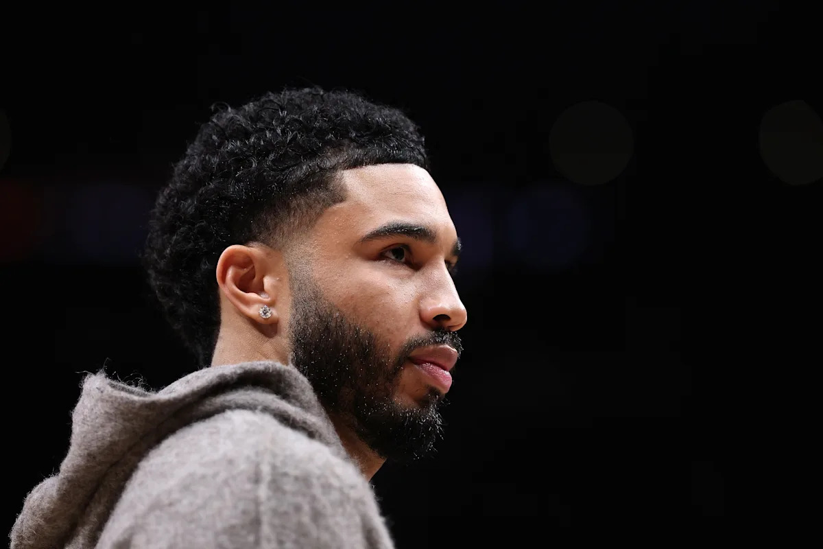 Según los informes, Jayson Tatum está considerando quedarse fuera toda la temporada 2025-26 en medio de la rehabilitación del tendón de Aquiles