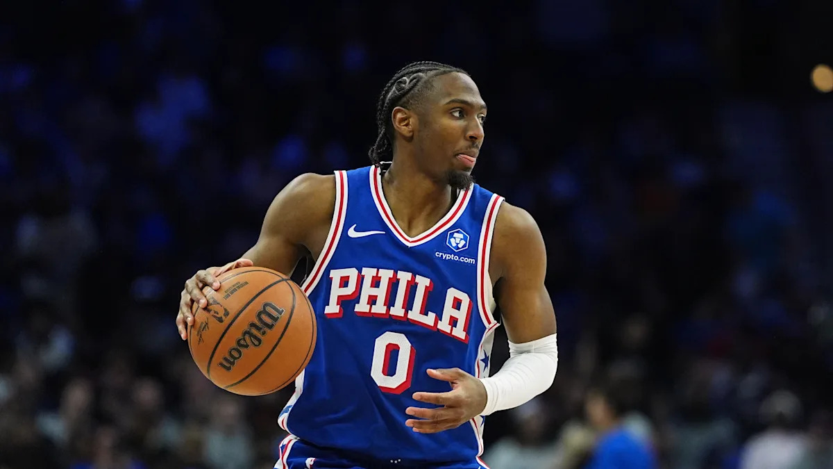 Tyrese Maxey de los 76ers supera a Allen Iverson como líder de la franquicia en triples