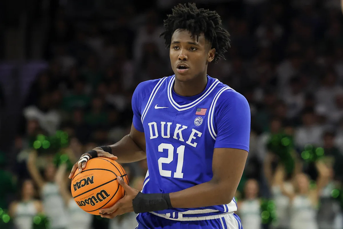 El entrenador en jefe de baloncesto masculino de Duke, Jon Scheyer, dijo que es poco probable que Patrick Ngongba II juegue contra Siena en los dieciseisavos de final el jueves.