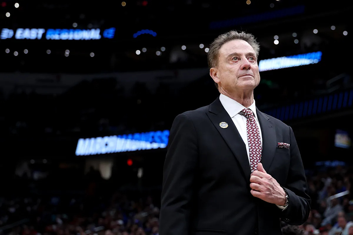 Según los informes, Rick Pitino firma un nuevo contrato con St. John’s hasta la temporada 2029-30