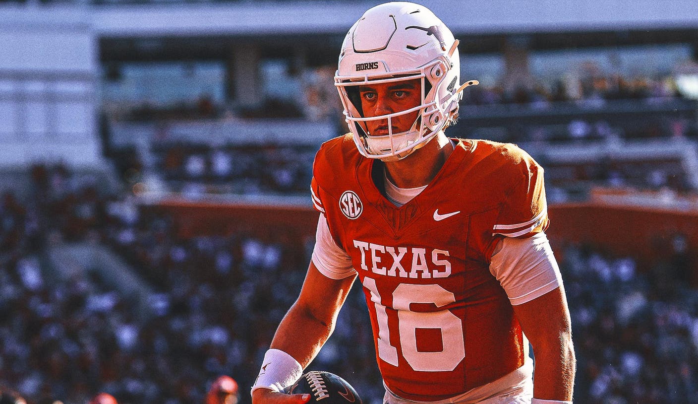 Arch Manning representa 6 touchdowns totales mientras el No. 17 Texas derrota a Arkansas, 52-37