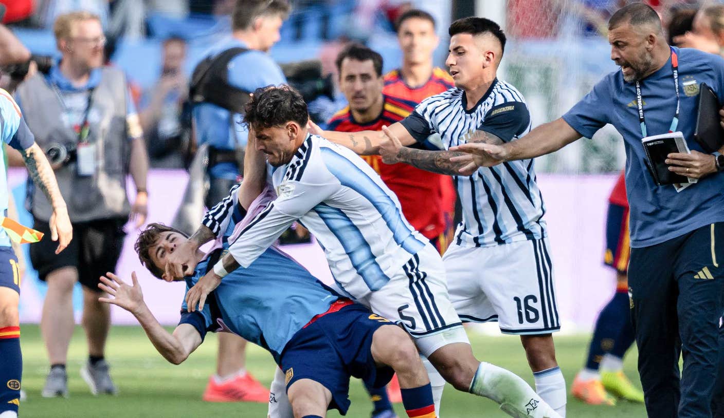 La FIFA investiga riña posterior al partido entre jugadores argentinos y españoles