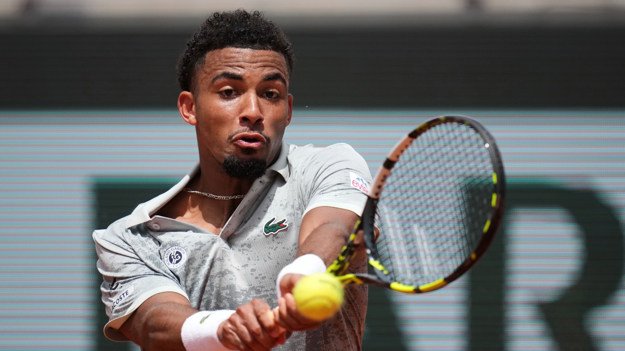 El equipo local espera que Arthur Fils se retire del Abierto de Francia por una lesión en la cadera