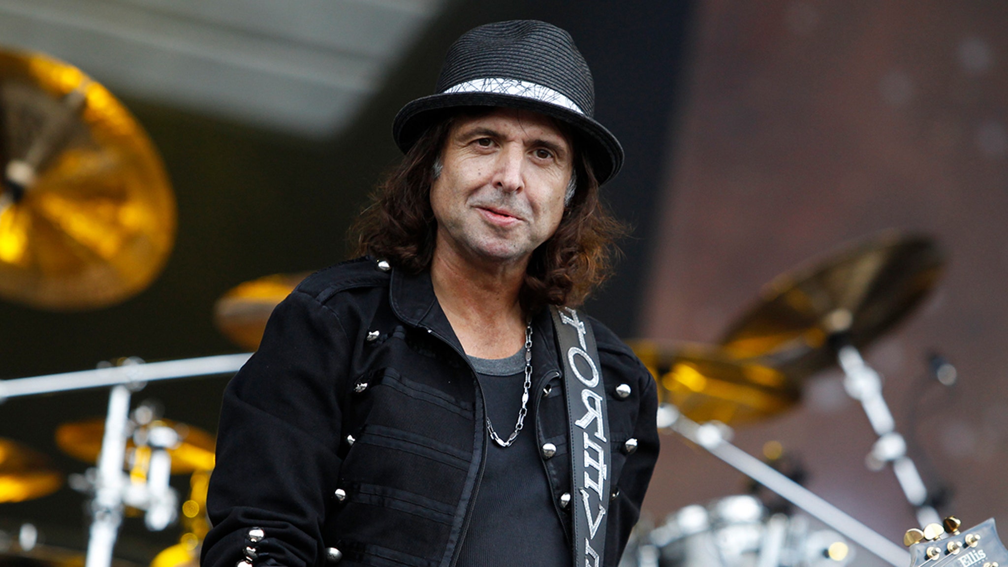 Muere Phil Campbell, guitarrista de Motörhead, a los 64 años