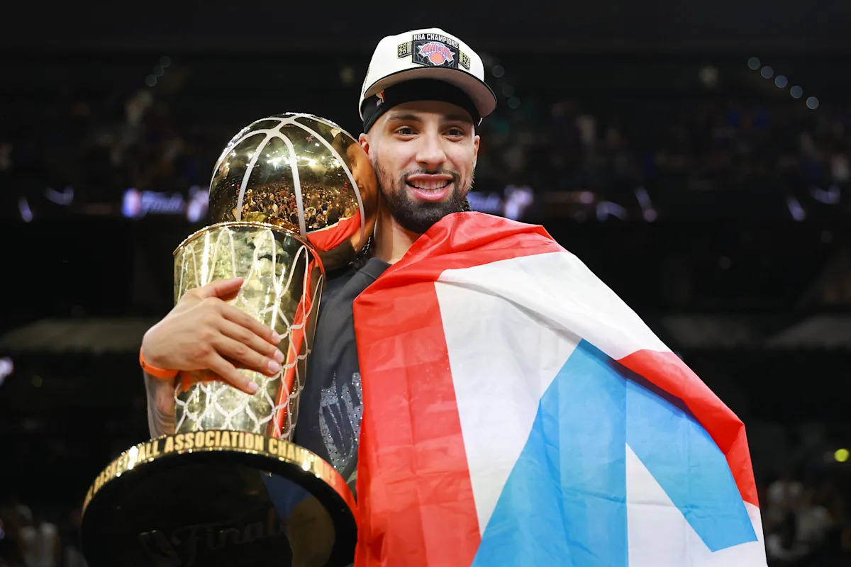 José Alvarado lleva la celebración del título de los Knicks al desfile puertorriqueño junto al alcalde de Nueva York, Zohran Mamdani: ‘Estoy bendecido… y un poco borracho’