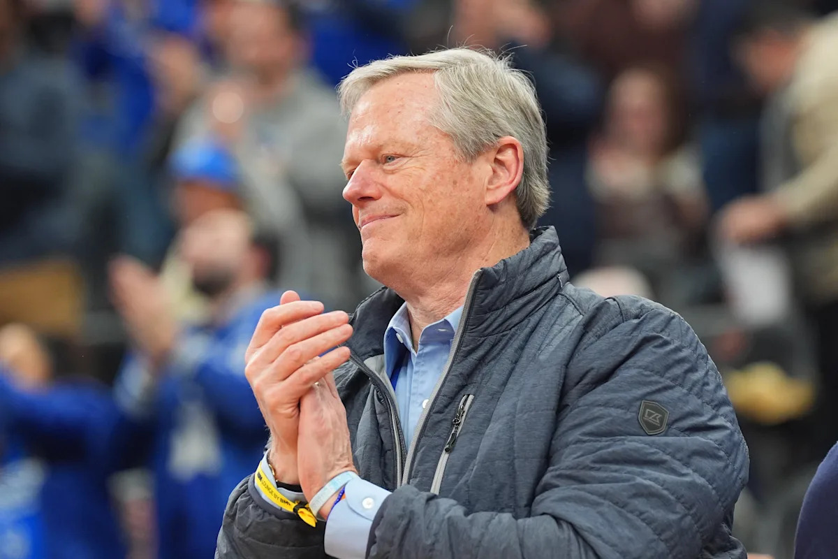 Charlie Baker apoya nuevamente el plan para expandir el torneo de la NCAA en el futuro, sin compromiso con el cronograma
