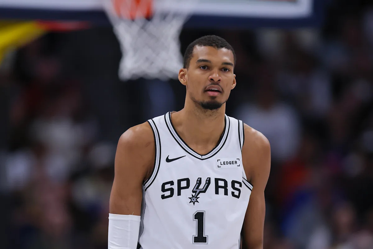 Dónde ver Philadelphia 76ers contra San Antonio Spurs: transmisión en vivo, hora de inicio, canal de televisión, probabilidades para el lunes 6 de abril