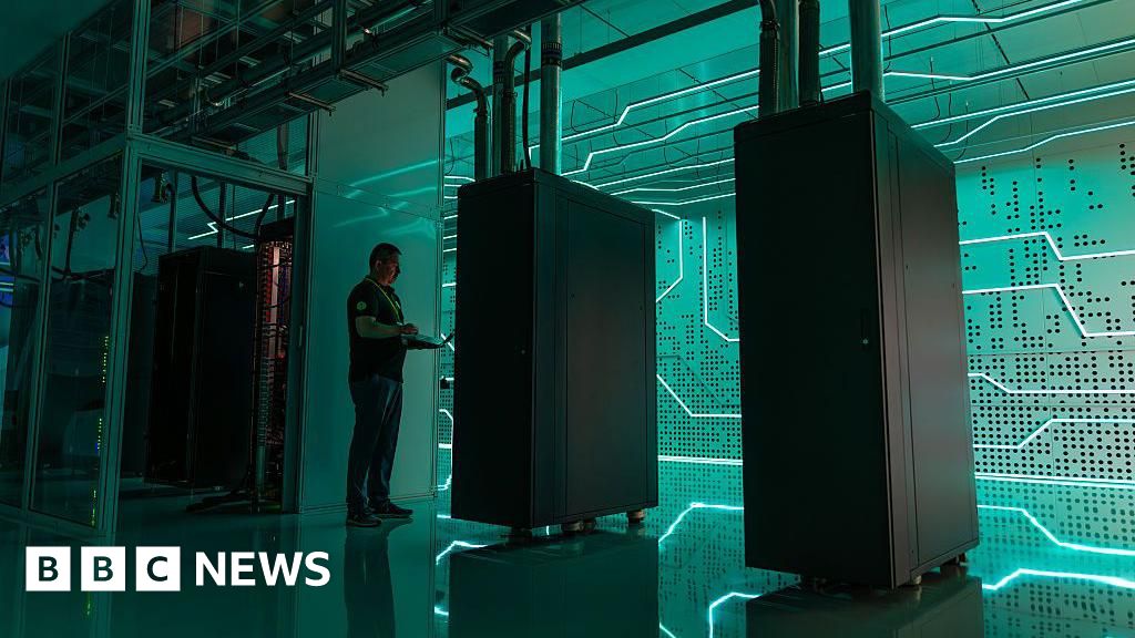 Vivienda en el oeste de Londres retrasada por nuevos centros de datos, según un informe