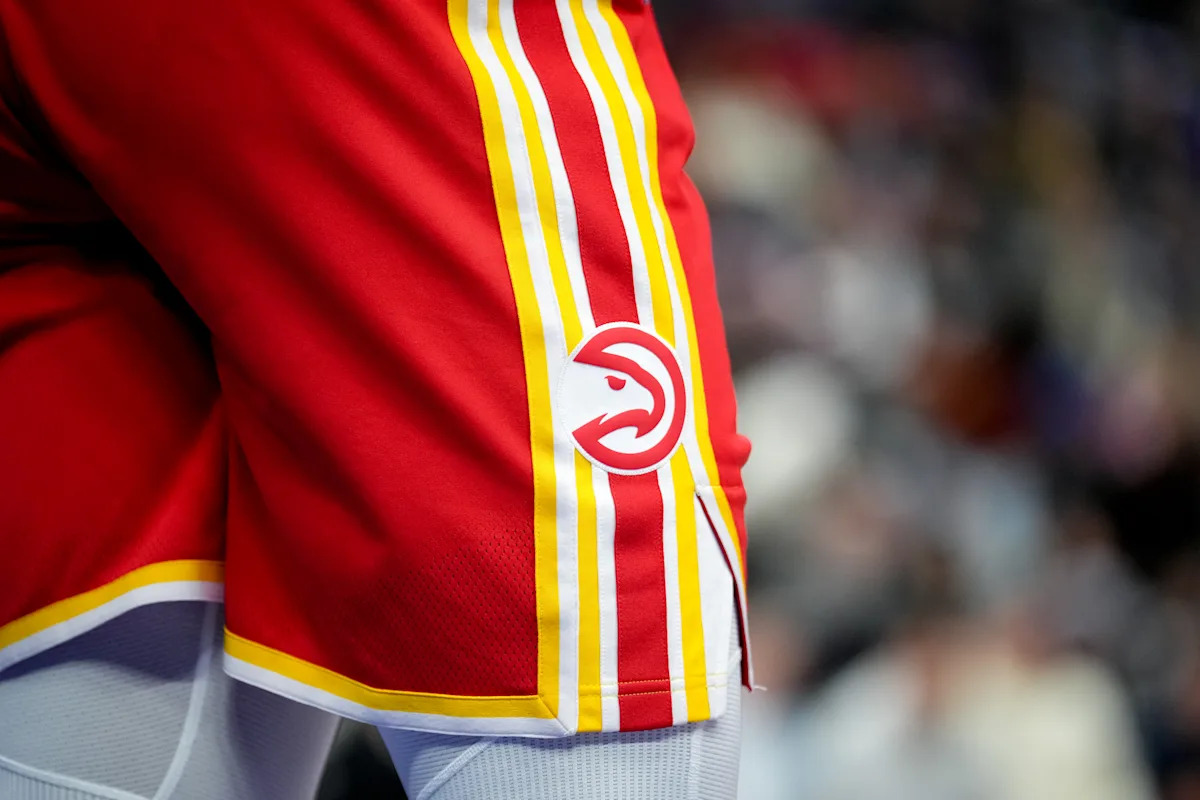 Promocionar a los Hawks en un club de striptease tiene sentido si conoces Atlanta