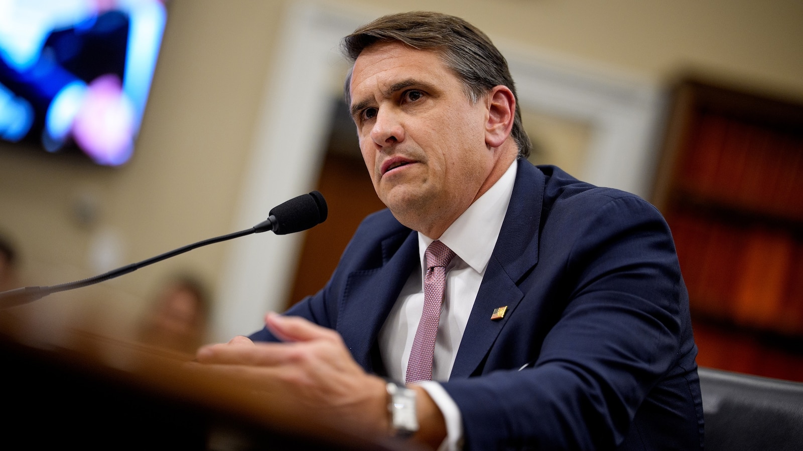 Trump nomina oficialmente a Todd Blanche como fiscal general