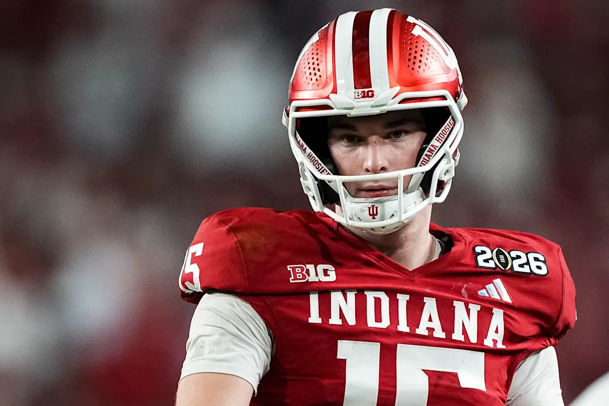 Fernando Mendoza emocionado por la posibilidad de jugar para los Raiders y Tom Brady: ‘¿Quién no ha admirado a Tom Brady, muchachos?’