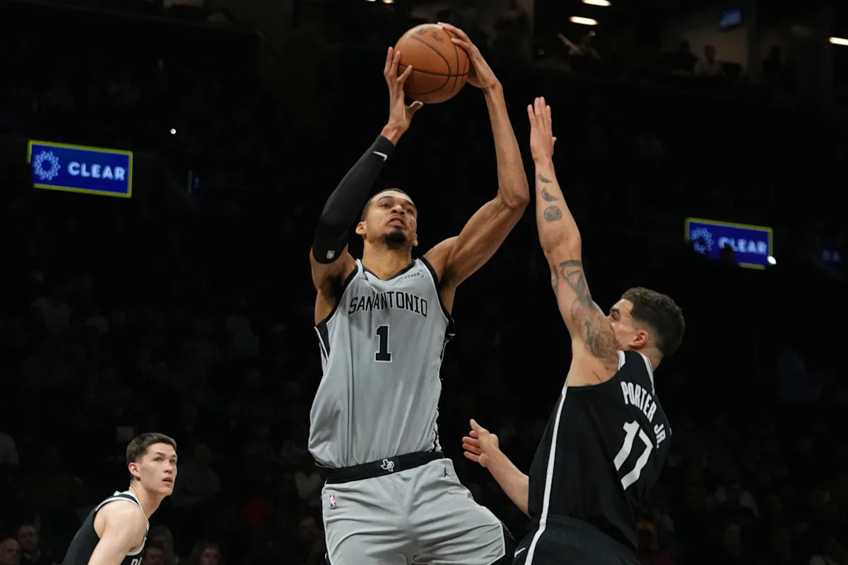 Los Spurs obtienen su undécima victoria consecutiva, terminando invictos en febrero y acercándose al Thunder por el mejor récord del Oeste.