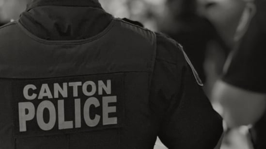 Amenaza de bomba en el mercado de Cantón: policías hacen balance de la amenaza en Dick’s Sporting Goods; primeros detalles