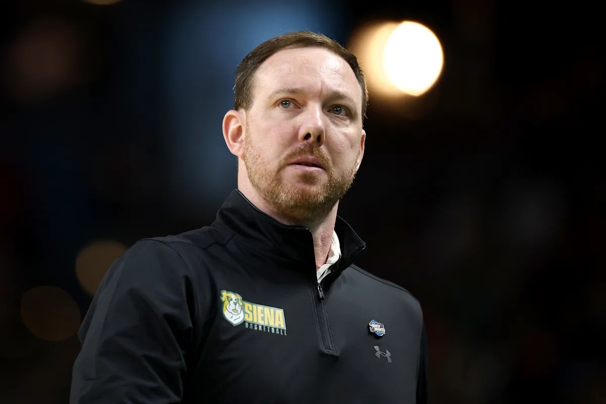 Syracuse supuestamente apunta al ex jugador Gerry McNamara como próximo entrenador de baloncesto masculino