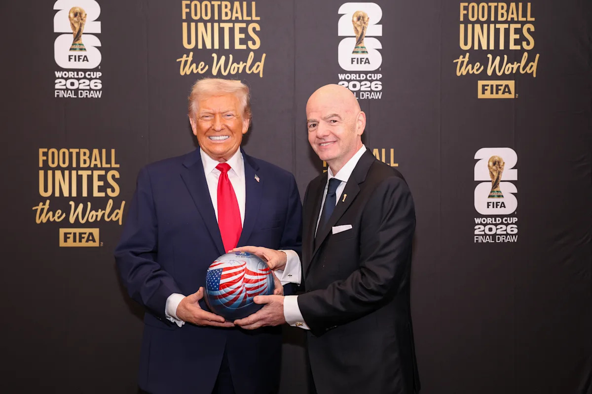 FIFA permitiría a Donald Trump entregar el trofeo del Mundial al equipo ganador
