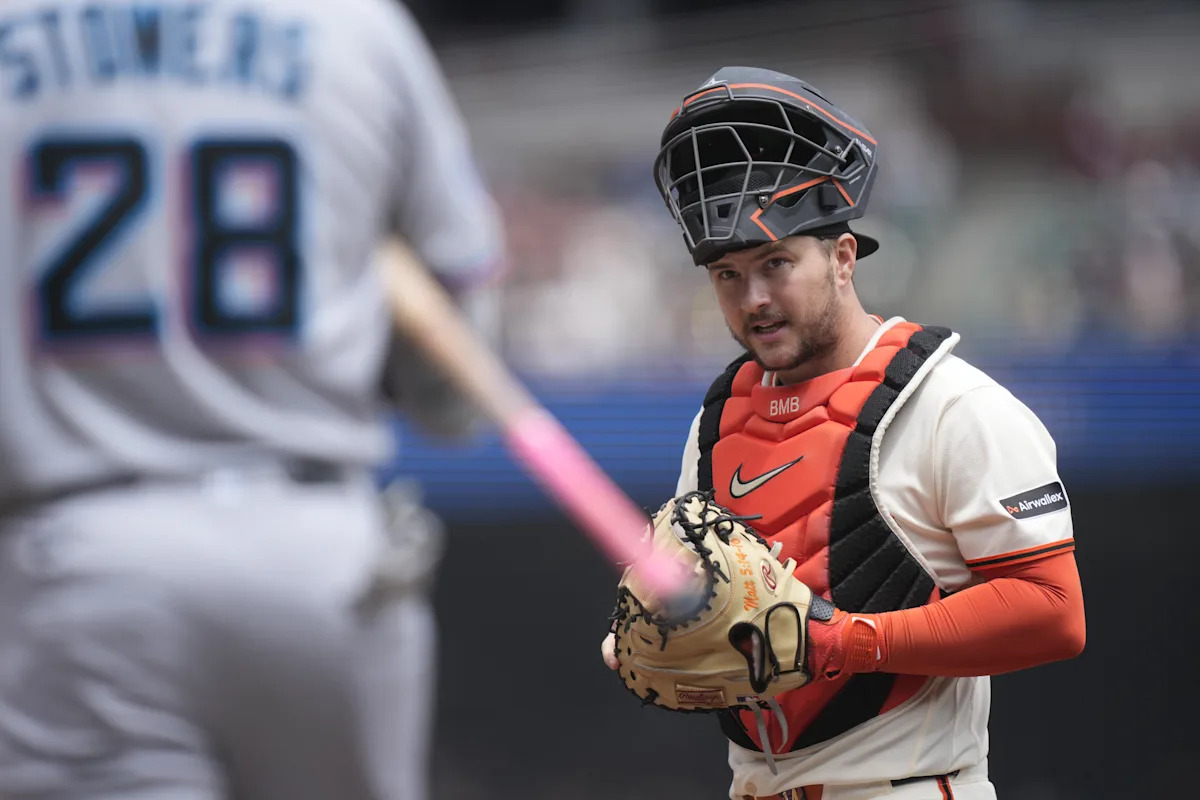 Según los informes, los Guardianes adquirieron al receptor de los Gigantes, Patrick Bailey, en un intercambio que envía una selección y un prospecto a San Francisco.