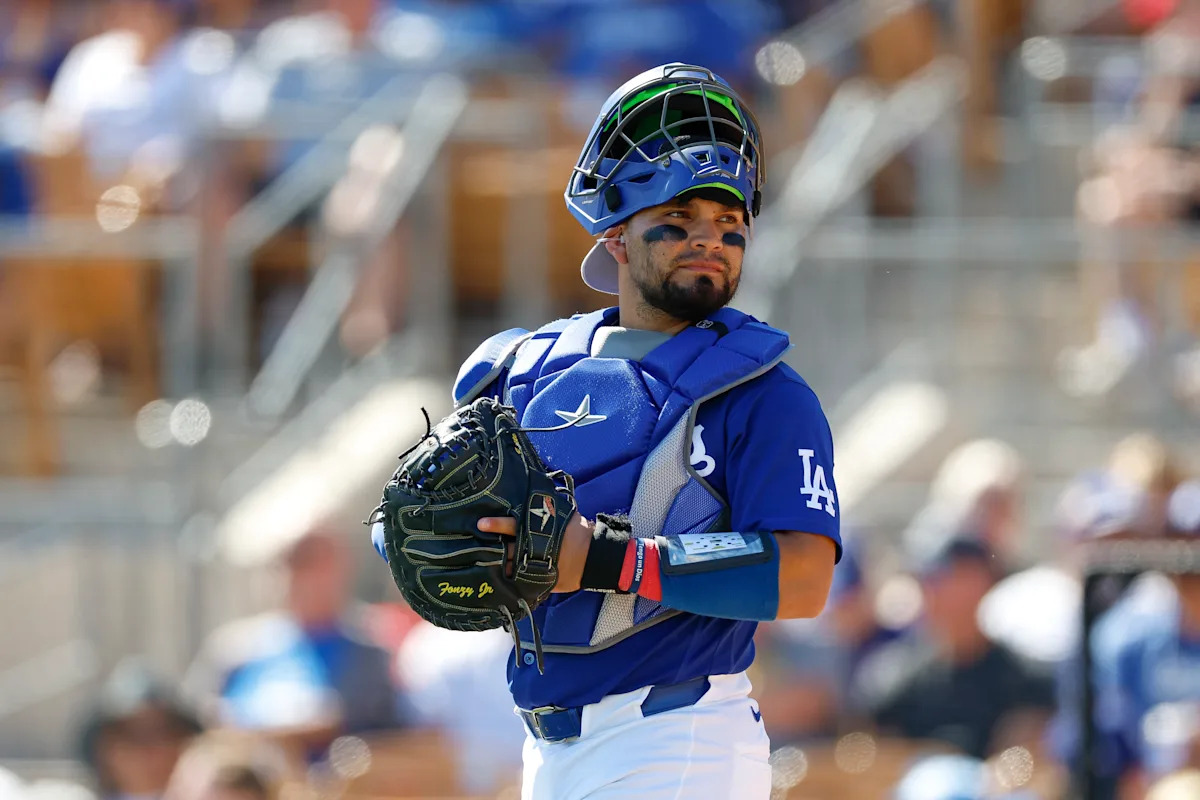 Los Dodgers convocan al C Eliezer Alfonzo Jr., cuya hermana y suegra siguen desaparecidas tras los terremotos en Venezuela