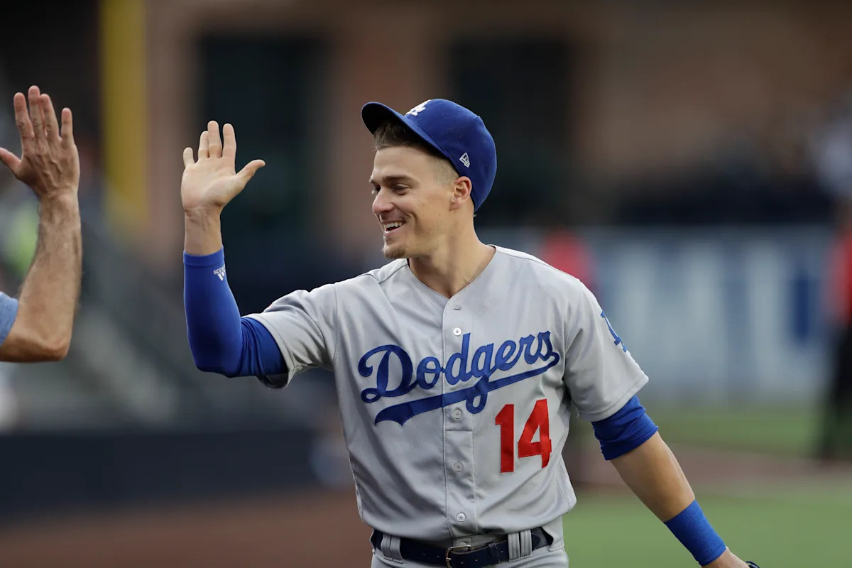 Dodgers activan a Kiké Hernández para debut de temporada, evitan poner a Max Muncy en reserva de lesionados