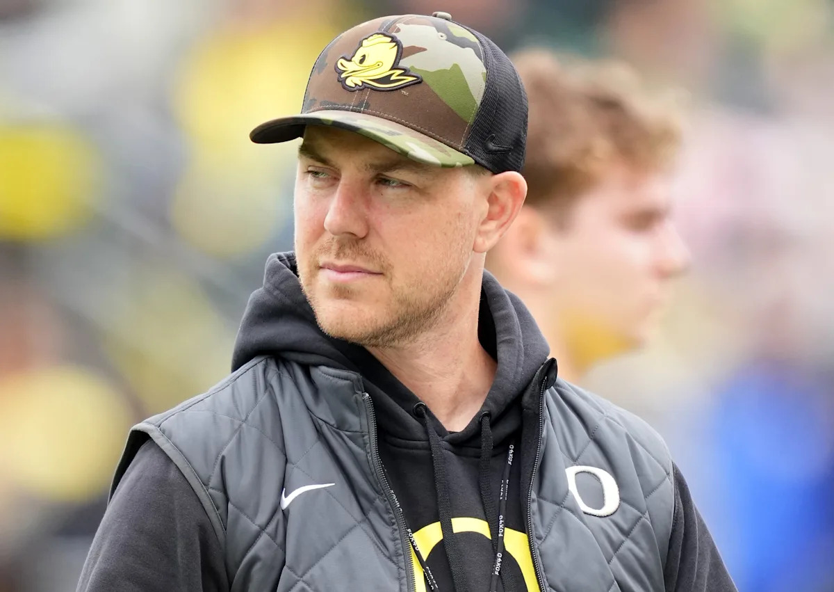 Kentucky contrata al coordinador ofensivo de Oregon Will Stein para reemplazar a Mark Stoops