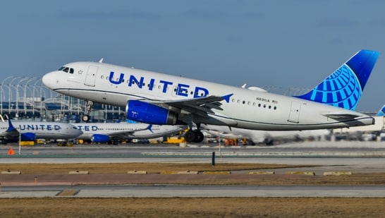 Avión de United Airlines con 231 pasajeros y tripulación escapa de un gran desastre en Nueva Jersey