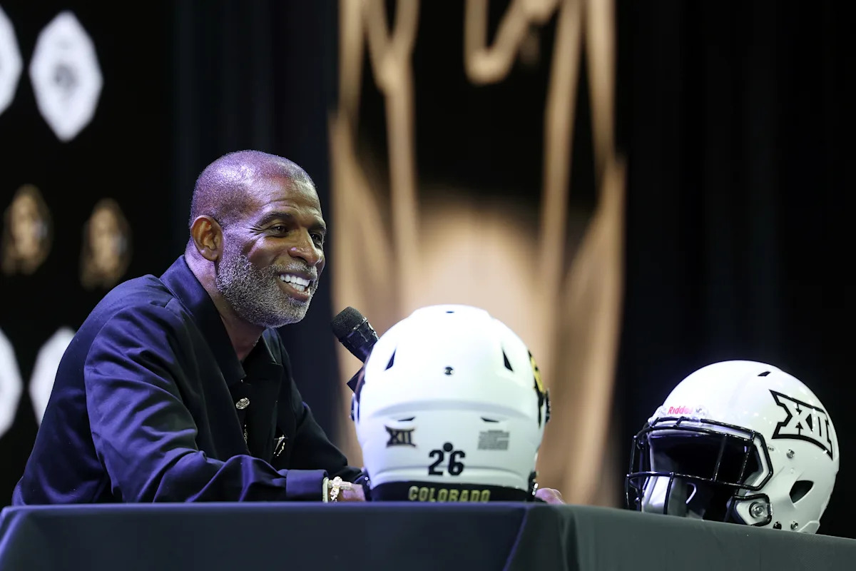 Deion Sanders culpa en parte de la pésima temporada de Colorado en 2025 al cáncer de vejiga, pero cree que ha recuperado su ‘arrogancia’