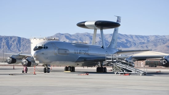 Estados Unidos pierde el E-3 Sentry clave después de que Irán atacara una base en Arabia Saudita: puntos principales para el avión AWACS de 300 millones de dólares
