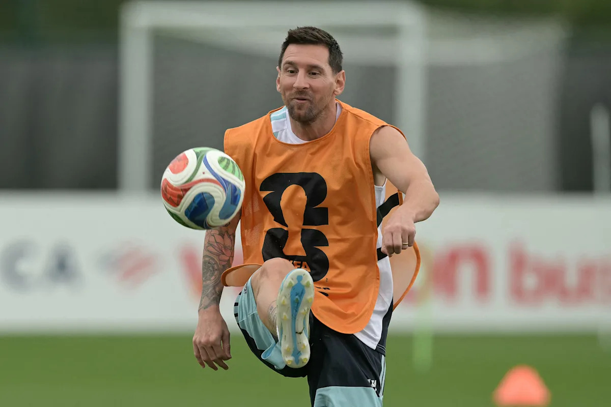 Mundial 2026: Lionel Messi será titular en el banquillo ante Jordania, confirma técnico argentino