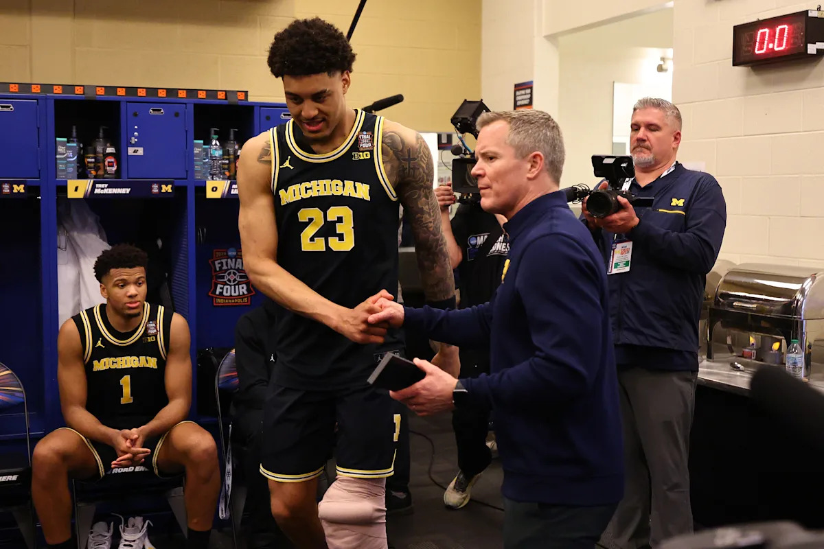 Yaxel Lendeborg de Michigan sobre el estado del juego por el título después de lesionarse el tobillo y la rodilla en la victoria de la Final Four: “Estoy jugando pase lo que pase”